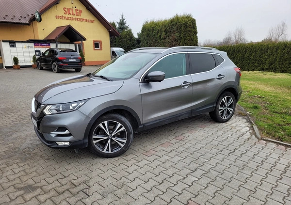 Nissan Qashqai cena 65900 przebieg: 131000, rok produkcji 2017 z Sztum małe 254